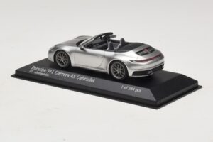 Porsche 911 992 Carrera 4S Cabriolet Silver Minichamps 1:43 410069330 Metall — bild 3 av 5