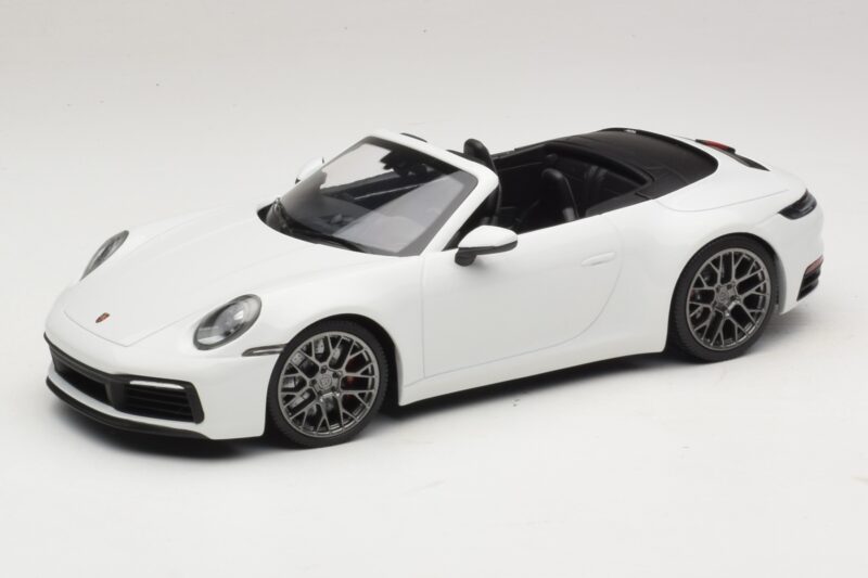 Porsche 911 992 Carrera 4S Cabriolet Vit Minichamps 1:18 155067330 Metall