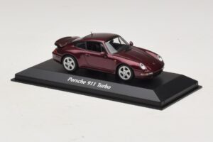 Porsche 911 993 Turbo Rödmetallic Maxichamps 1:43 940069200 Metall — bild 3 av 5