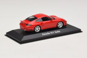 Porsche 911 996 Turbo Röd Maxichamps 1:43 940069300 Metall — bild 2 av 5