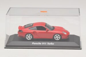 Porsche 911 996 Turbo Röd Maxichamps 1:43 940069300 Metall — bild 4 av 5