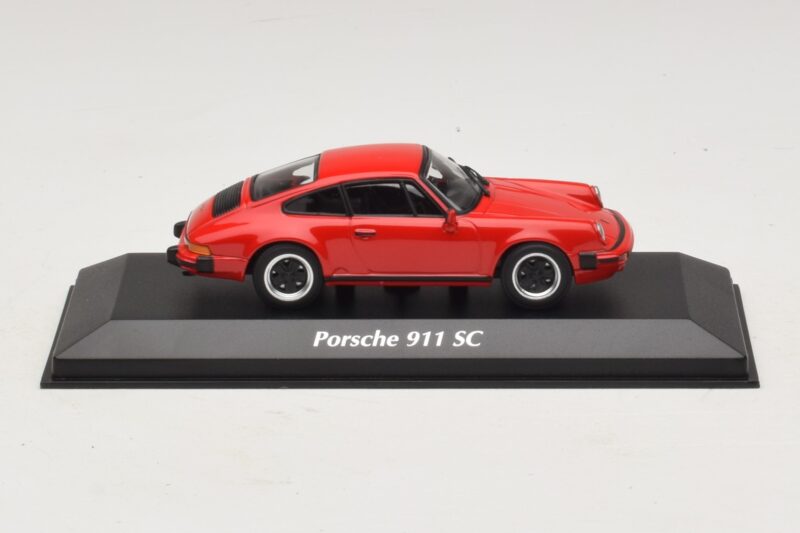 Porsche 911 SC Röd Maxichamps 1:43 940062021 Metall