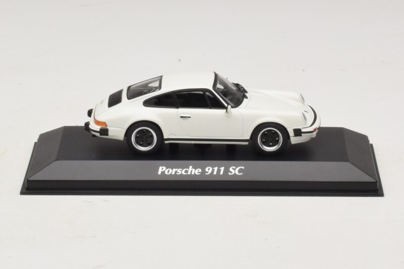 Porsche 911 SC Vit Maxichamps 1:43 940062020 Metall