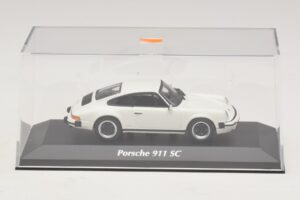 Porsche 911 SC Vit Maxichamps 1:43 940062020 Metall — bild 4 av 5