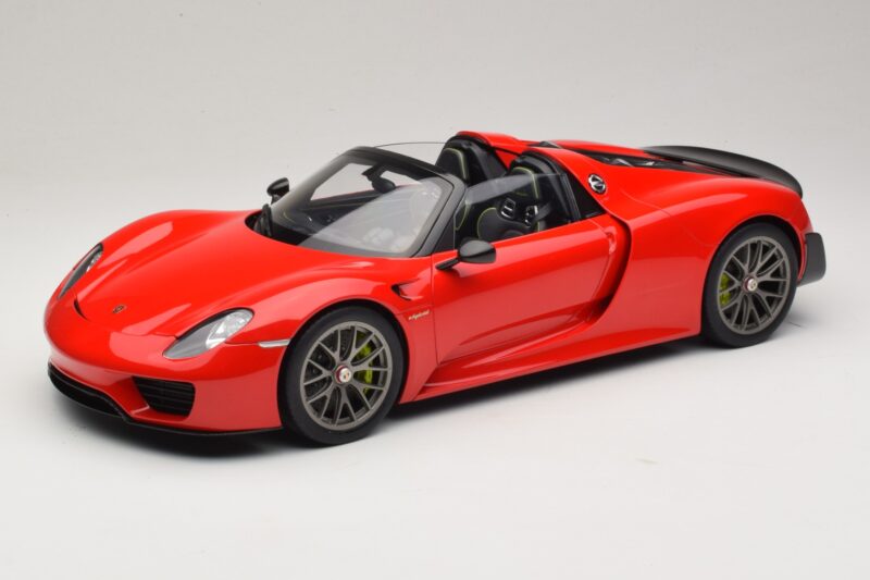 Porsche 918 Spyder Weissach Package Guards Red AUTOart 1:12 12122 Metall