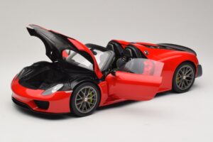 Porsche 918 Spyder Weissach Package Guards Red AUTOart 1:12 12122 Metall — bild 2 av 8