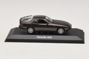 Porsche 924 Brunmetallic Maxichamps 1:43 940062121 Metall
