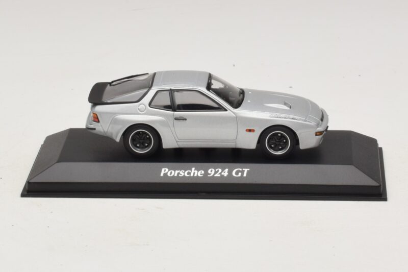 Porsche 924 GT Silver Maxichamps 1:43 940066122 Metall