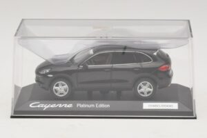Porsche Cayenne 9PA Platina Edition Svart Minichamps 1:43 WAP0200160E Metall — bild 4 av 5