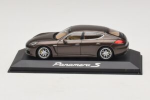 Porsche Panamera 970 S Brun Metallic Minichamps 1:43 WAP0203400E Metall