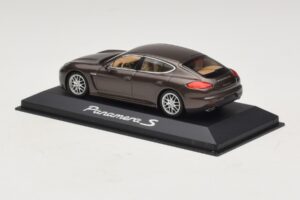 Porsche Panamera 970 S Brun Metallic Minichamps 1:43 WAP0203400E Metall — bild 3 av 5