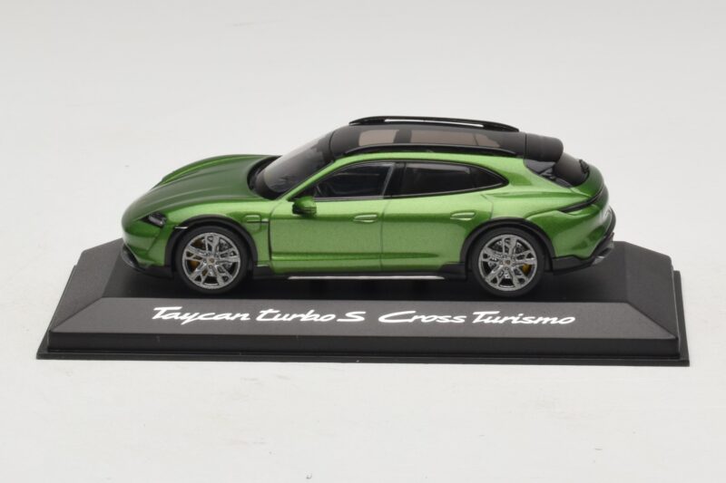 Porsche Taycan Turbo S Cross Turismo Grön Minichamps 1:43 WAP0207830M003 Metall