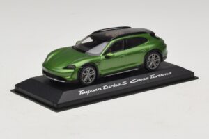 Porsche Taycan Turbo S Cross Turismo Grön Minichamps 1:43 WAP0207830M003 Metall — bild 2 av 5