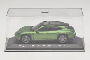 Porsche Taycan Turbo S Cross Turismo Grön Minichamps 1:43 WAP0207830M003 Metall — bild 4 av 5