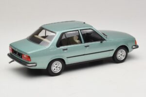 Renault 18 Ljusgrön MCG 1:18 MCG18596 Metall — bild 2 av 6