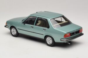 Renault 18 Ljusgrön MCG 1:18 MCG18596 Metall — bild 5 av 6