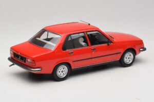 Renault 18 Röd MCG 1:18 MCG18595 Metall — bild 2 av 6