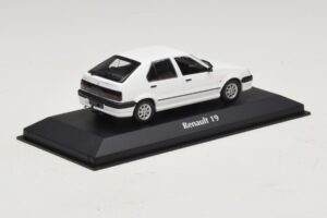 Renault 19 Vit Maxichamps 1:43 940113700 Metall — bild 2 av 5