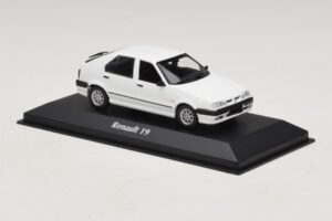 Renault 19 Vit Maxichamps 1:43 940113700 Metall — bild 3 av 5