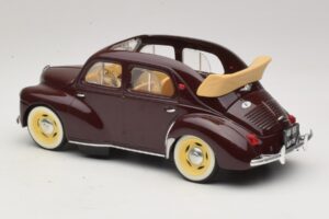 Renault 4CV Rödbrun Solido 1:18 8048 Metall — bild 5 av 6