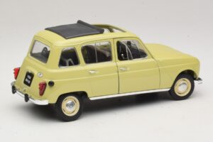 Renault 4L Gul Solido 1:18 8062 Metall — bild 2 av 7