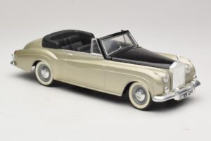Rolls-Royce Silver Cloud II Silver Solido 1:18 8006 Metall — bild 4 av 6