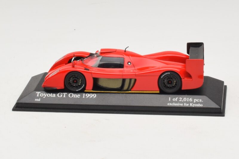 Toyota GT-One TS020 Street Röd Minichamps 1:43 433991603 Metall