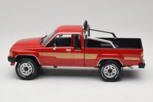 Toyota Hilux N50 Xtra Cab 4x4 Röd KK-Scale 1:18 KKDC181562 Metall — bild 3 av 6