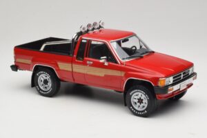 Toyota Hilux N50 Xtra Cab 4x4 Röd KK-Scale 1:18 KKDC181562 Metall — bild 4 av 6