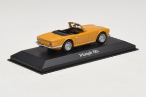 Triumph TR6 Orange Maxichamps 1:43 940132571 Metall — bild 2 av 5
