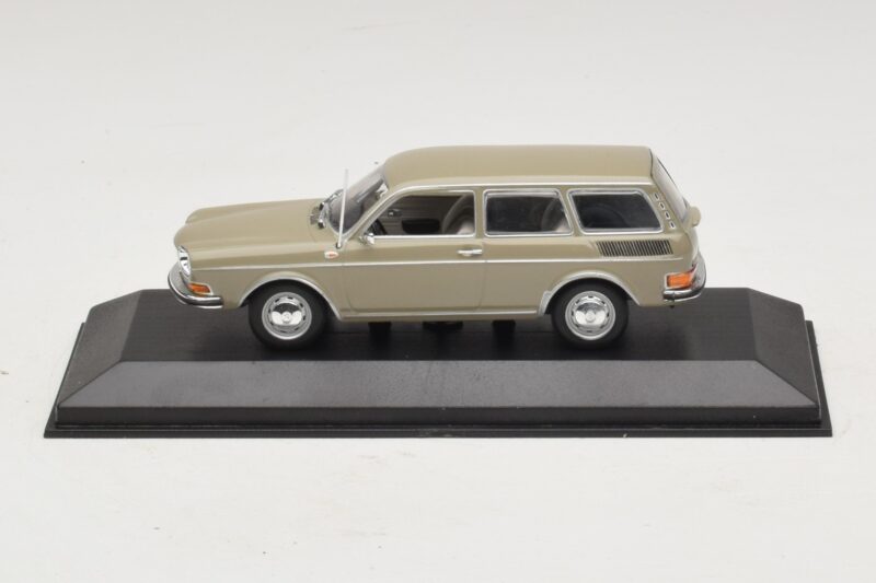 Volkswagen 411 LE Variant Savanna Beige Minichamps 1:43 400051114 Metall