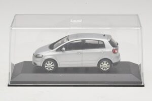 Volkswagen Golf Plus Mk5 Silver Ersättningskartong Minichamps 1:43 400054370-R1 Metall — bild 4 av 5