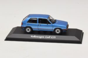Volkswagen Golf GTI Mk2 Blåmetallic Maxichamps 1:43 940054120 Metall