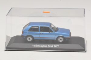 Volkswagen Golf GTI Mk2 Blåmetallic Maxichamps 1:43 940054120 Metall — bild 4 av 5