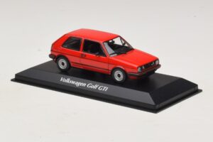 Volkswagen Golf GTI Mk2 Röd Maxichamps 1:43 940054121 Metall — bild 3 av 5