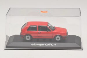 Volkswagen Golf GTI Mk2 Röd Maxichamps 1:43 940054121 Metall — bild 4 av 5
