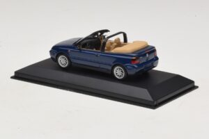 Volkswagen Golf Mk4 Cabriolet Blå Återförsäljarutgåva Minichamps 1:43 GOLF005 Metall — bild 3 av 5
