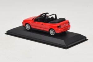 Volkswagen Golf Mk4 Cabriolet Röd Återförsäljarutgåva Minichamps 1:43 GOLF006 Metall — bild 3 av 5