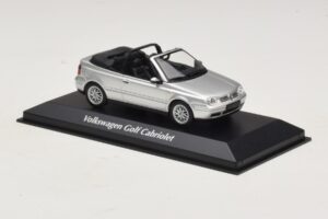 Volkswagen Golf Mk4 Cabriolet Silver Maxichamps 1:43 940058331 Metall — bild 3 av 5
