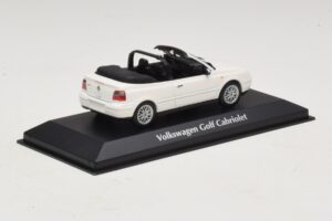 Volkswagen Golf Mk4 Cabriolet Vit Maxichamps 1:43 940058330 Metall — bild 2 av 5