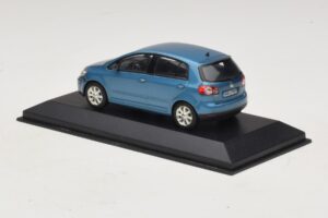 Volkswagen Golf Plus Mk5 Blå Metallic Ersättningskartong Minichamps 1:43 GOLF02-R1 Metall — bild 3 av 5
