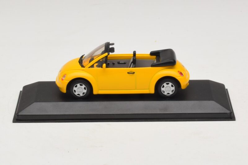 Volkswagen New Beetle Cabriolet Gul Minichamps 1:43 BEETLE002 Metall