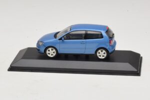 Volkswagen Polo 9N3 Blå Minichamps 1:43 POLO001 Metall