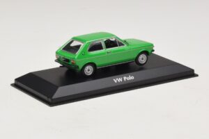 Volkswagen Polo Mk1 Grön Maxichamps 1:43 940050501 Metall — bild 2 av 5