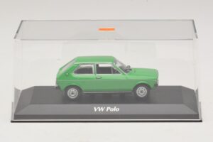 Volkswagen Polo Mk1 Grön Maxichamps 1:43 940050501 Metall — bild 4 av 5