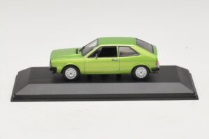 Volkswagen Scirocco Mk1 Grön Metallic Ersättningslåda Maxichamps 1:43 940050420-R1 Metall