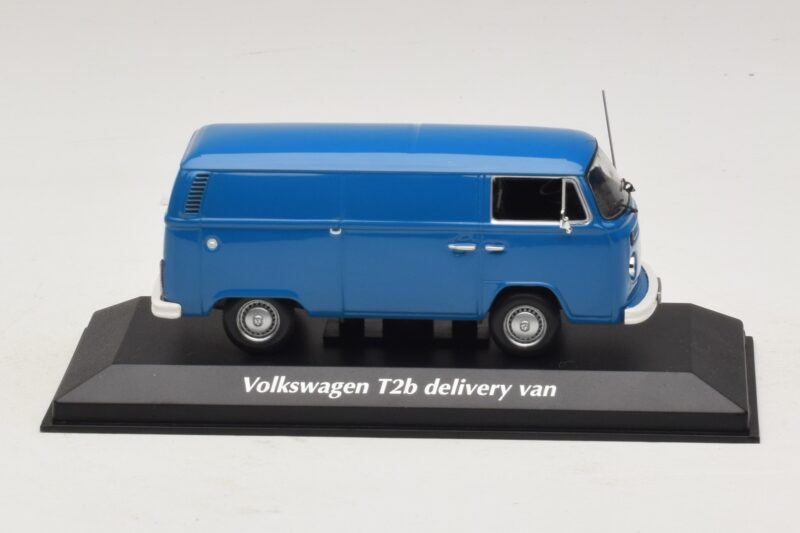 Volkswagen T2b Skåpbil Blå Maxichamps 1:43 940053061 Metall