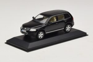 Volkswagen Touareg 7L Svart Minichamps 1:43 TOUAREG002 Metall — bild 2 av 5