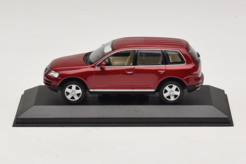 Volkswagen Touareg 7L Röd Minichamps 1:43 TOUAREG003 Metall