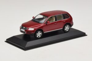 Volkswagen Touareg 7L Röd Minichamps 1:43 TOUAREG003 Metall — bild 2 av 5
